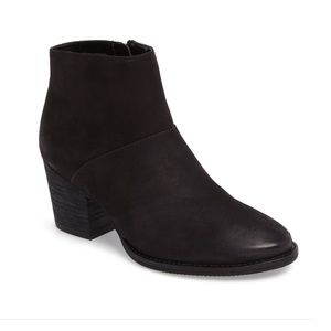Blondo Nelli waterproof black bootie (5.5/6)